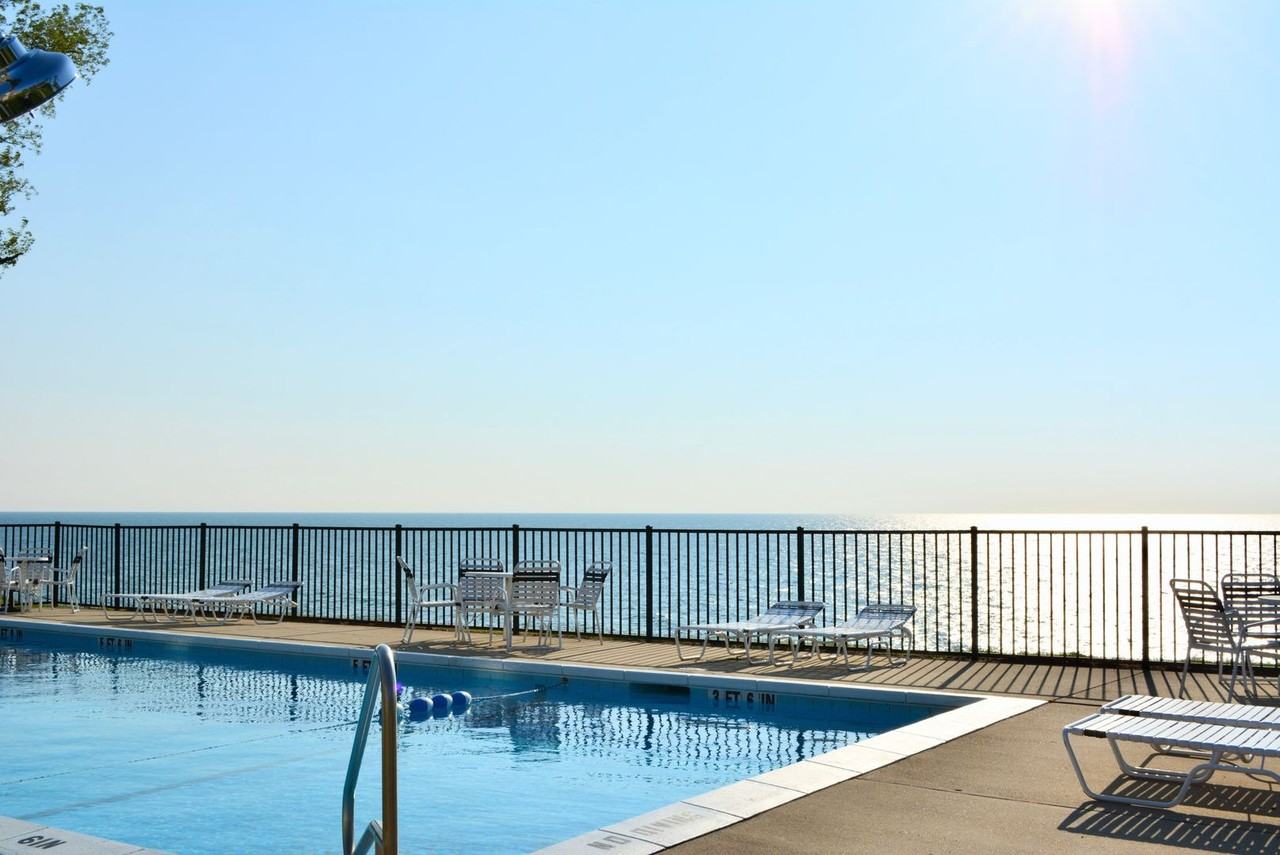 3622 Lakeshore Dr Apt G6 - Photo 3 of 13