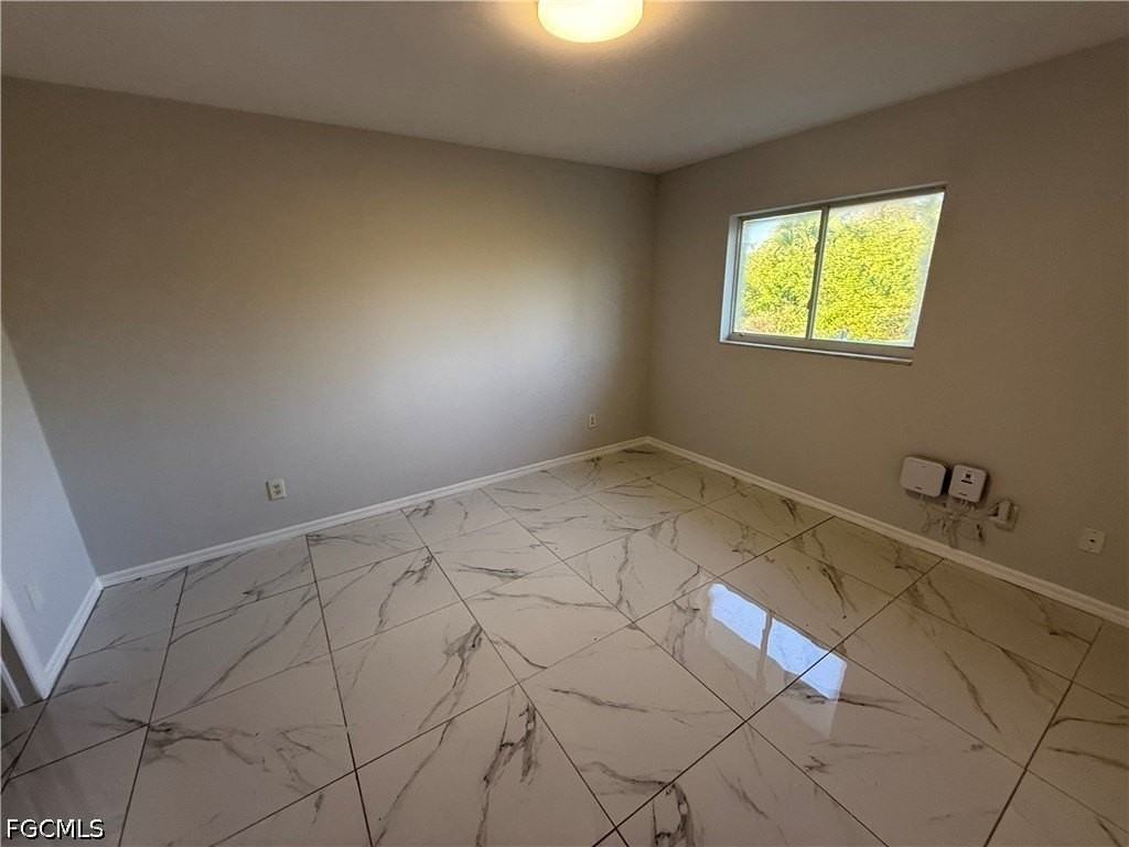 953 Eisenhower Blvd - Photo 7 of 9