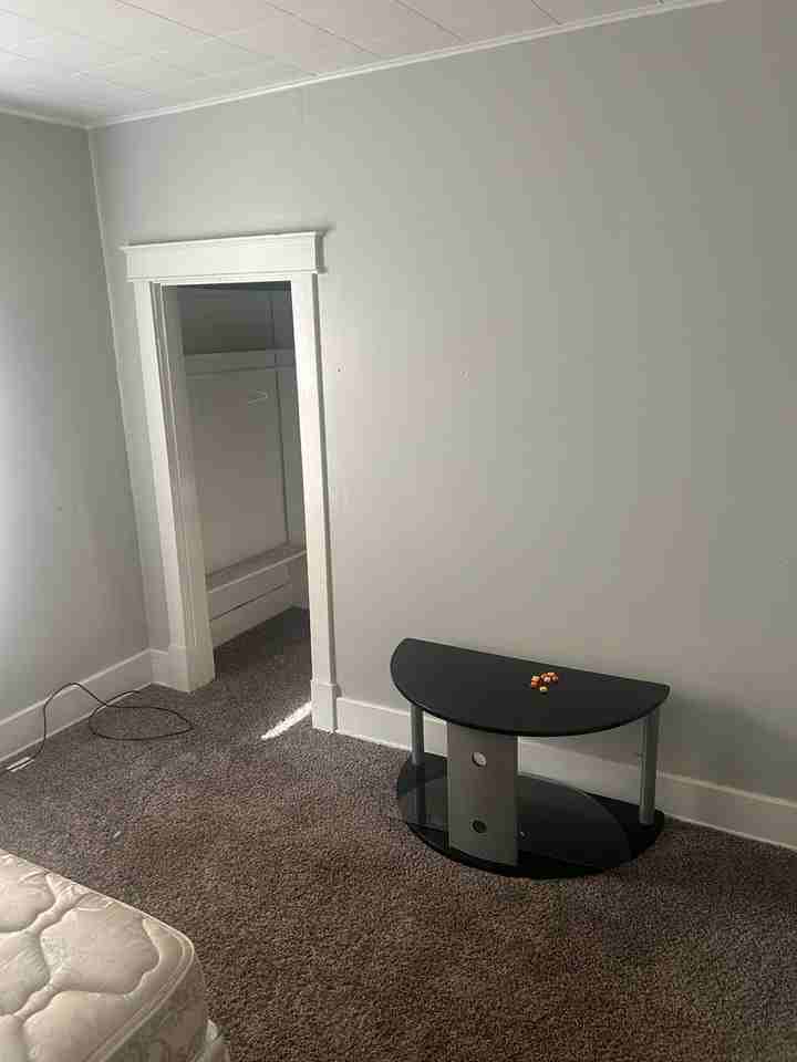 509 Bloom St - Photo 5 of 9