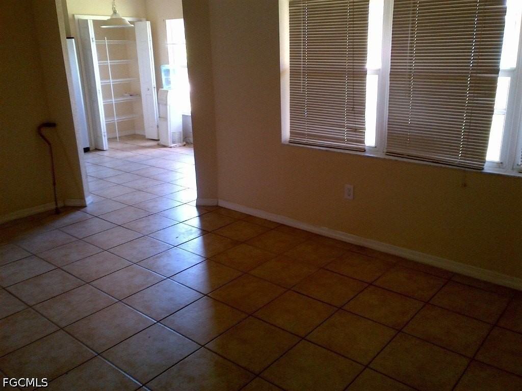 622 Grant Ave - Photo 5 of 18