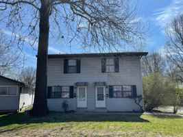 featured image of 531 N Oak Grove Ave Apt B