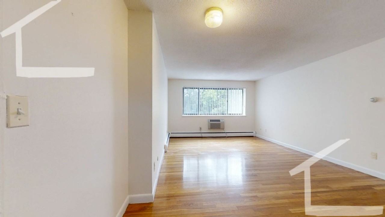 122B Dustin St - Photo 2 of 10