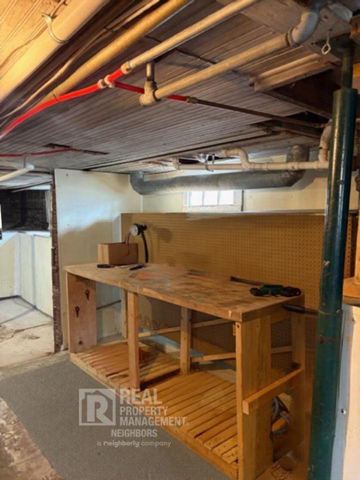 88 E 18th St - Photo 4 of 31