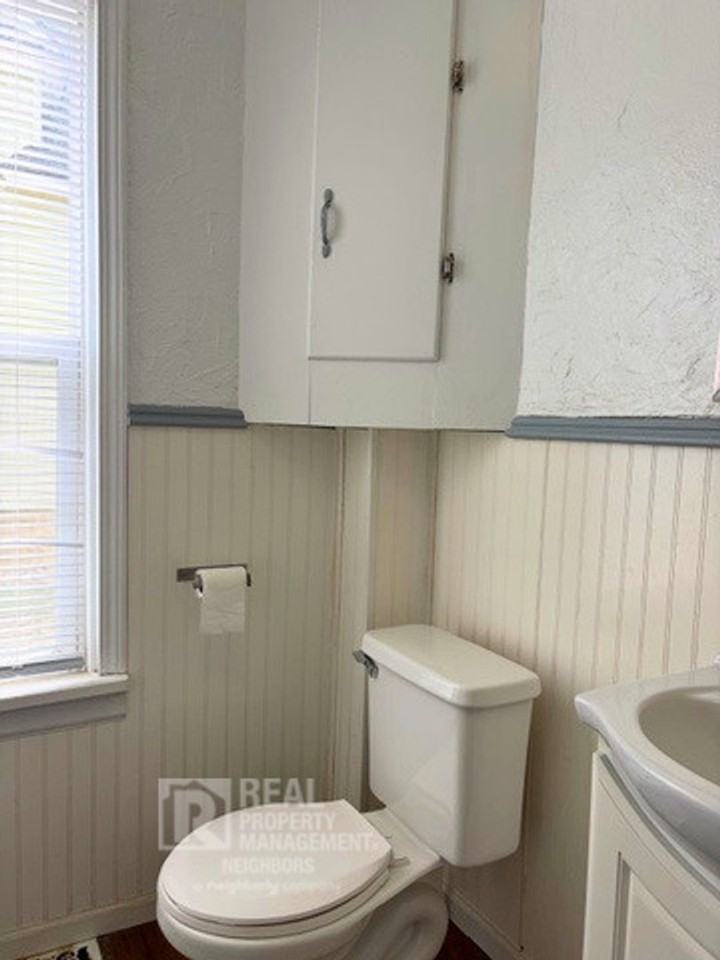 88 E 18th St - Photo 5 of 31