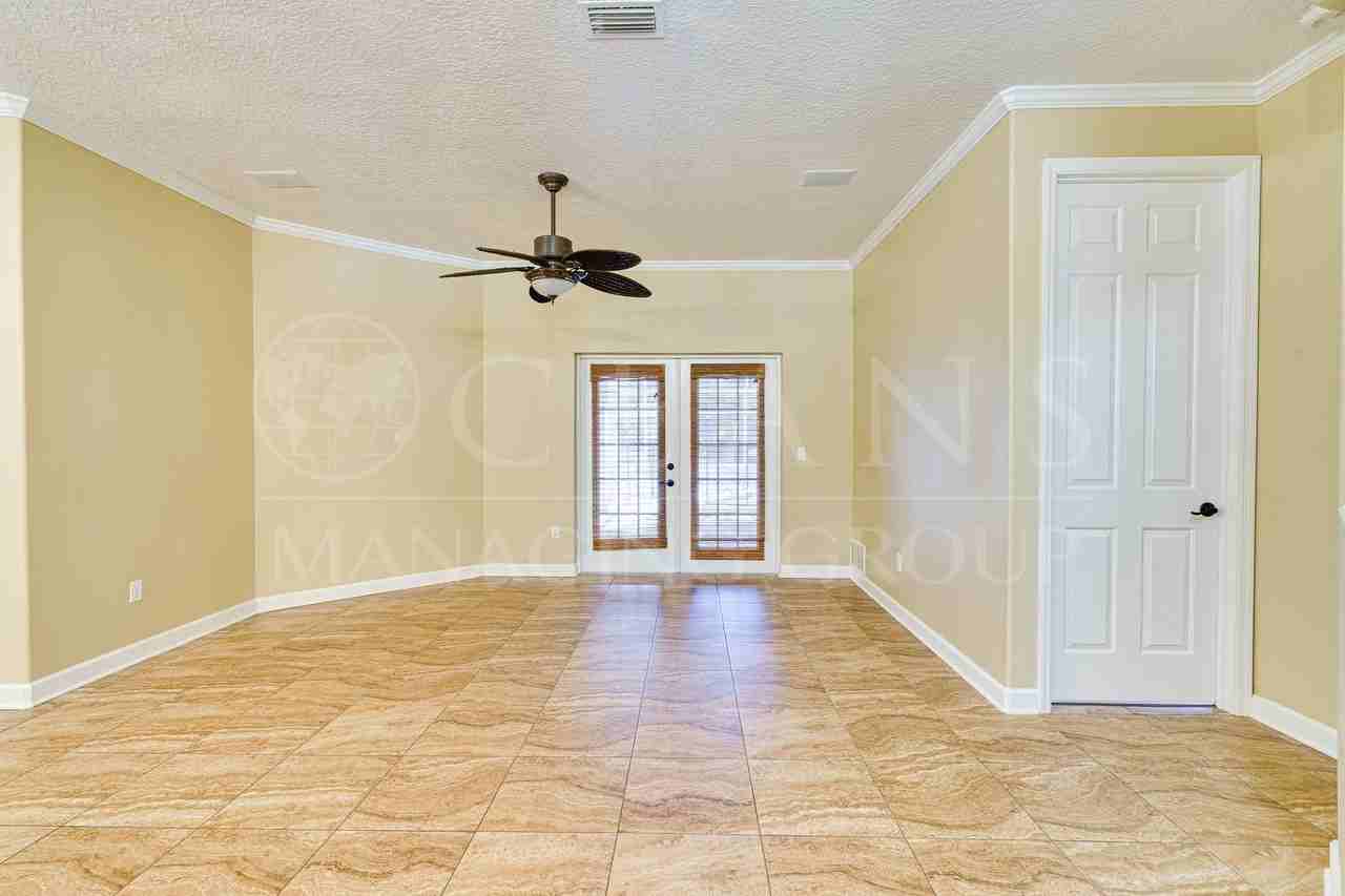 4013 Cree Dr - Photo 4 of 43