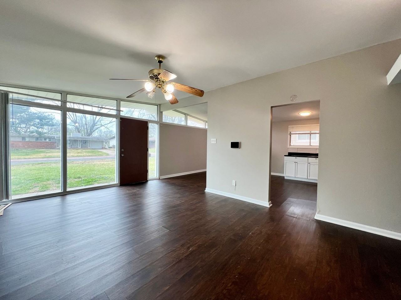 2745 Holiday Hill Dr - Photo 4 of 15