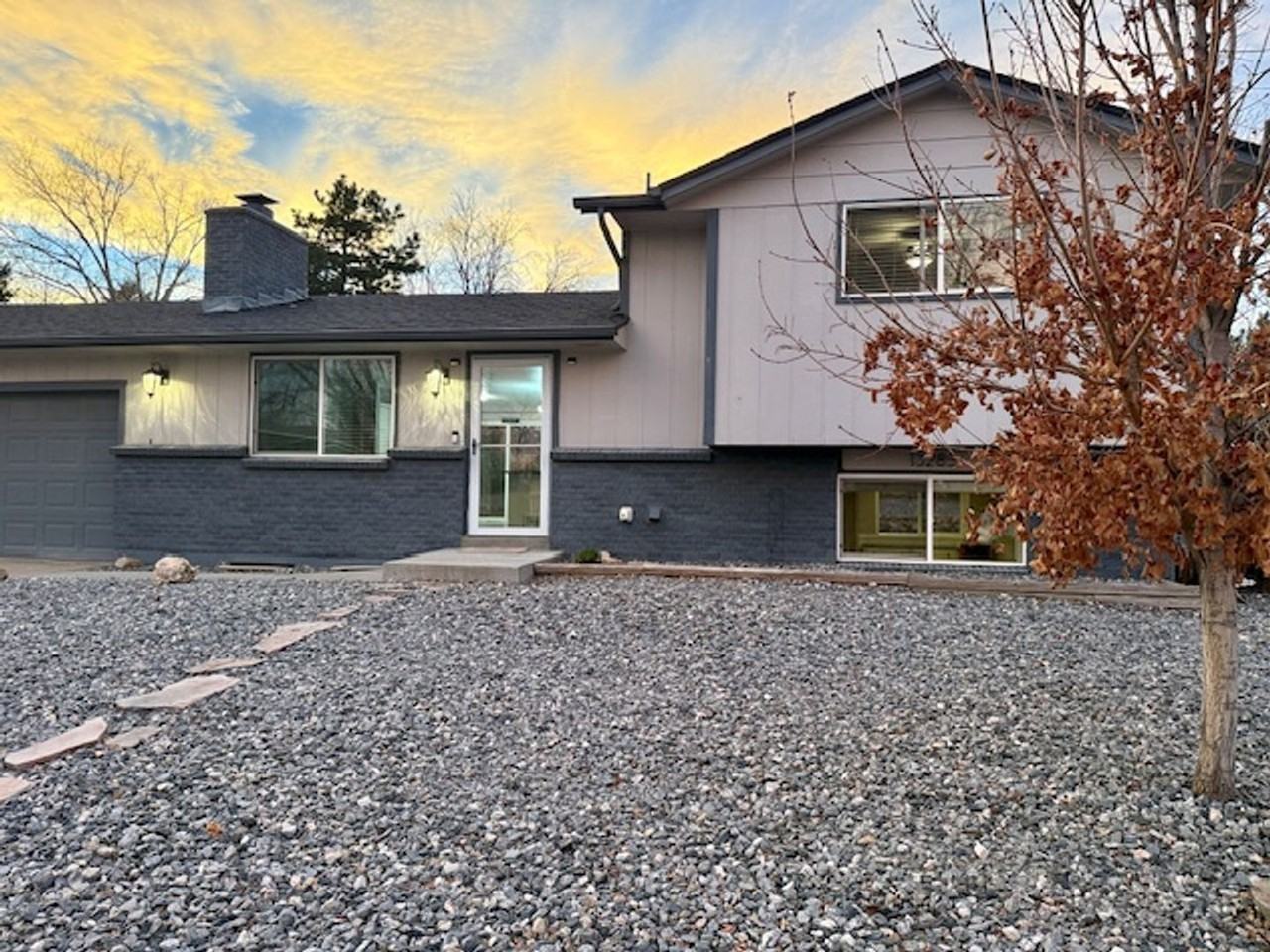 13285 Callisto Dr - Photo 5 of 39