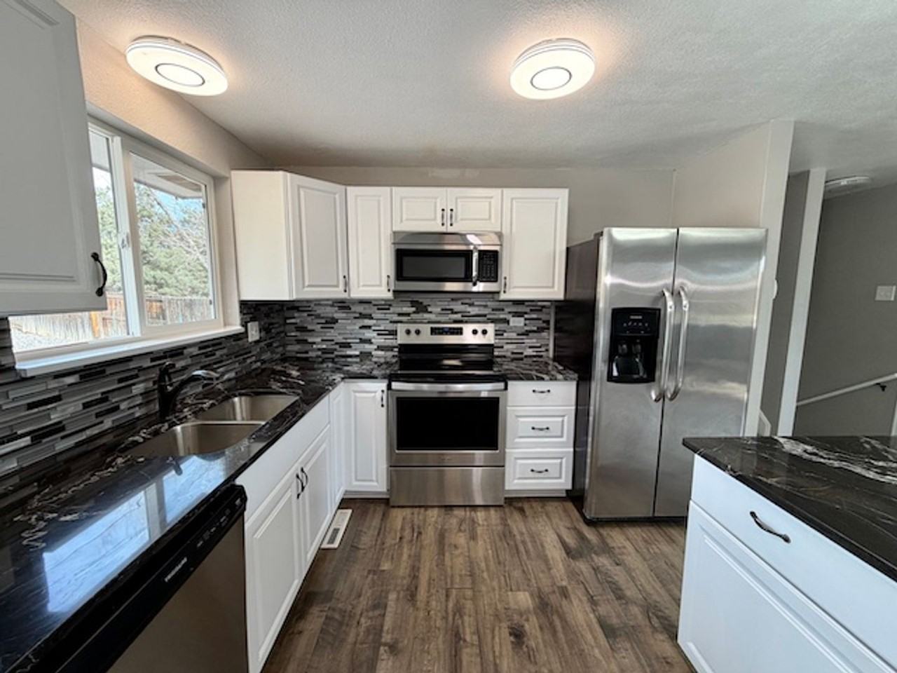 13285 Callisto Dr - Photo 7 of 39