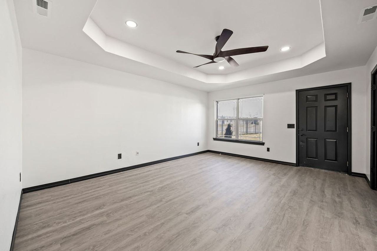 706 E Bonnie Ln - Photo 5 of 32