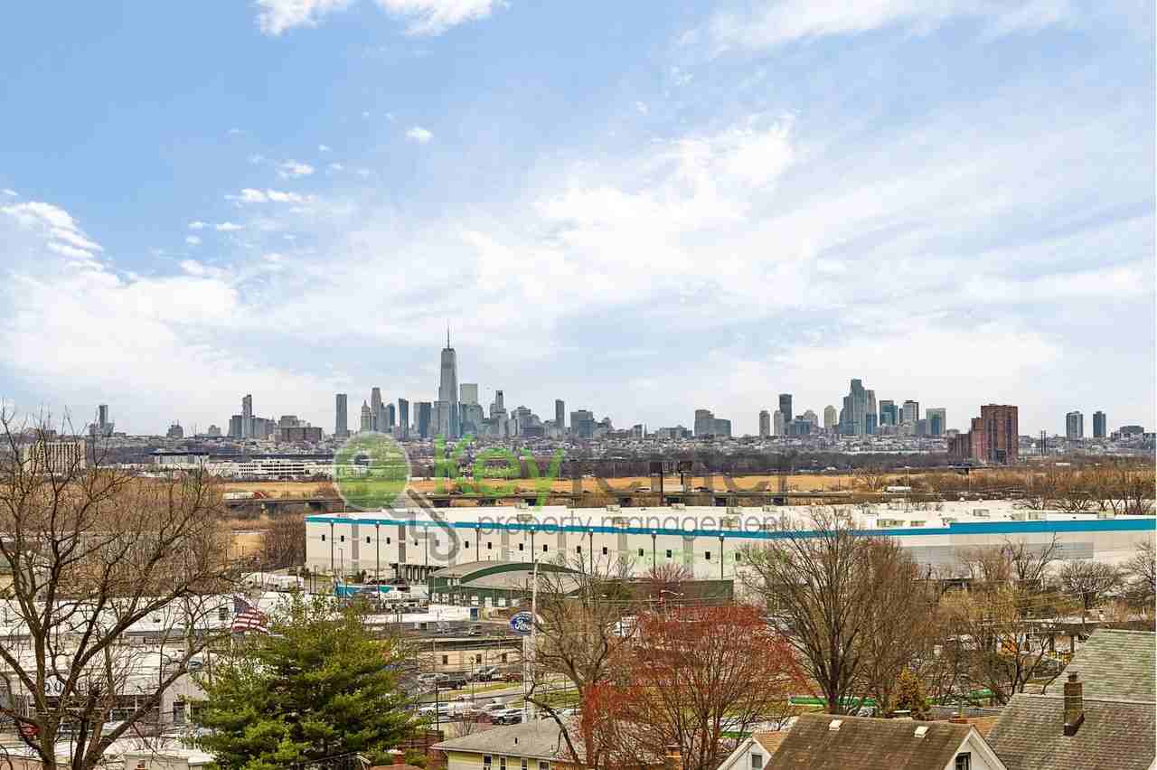 95 Orient Way #5E - Photo 2 of 20