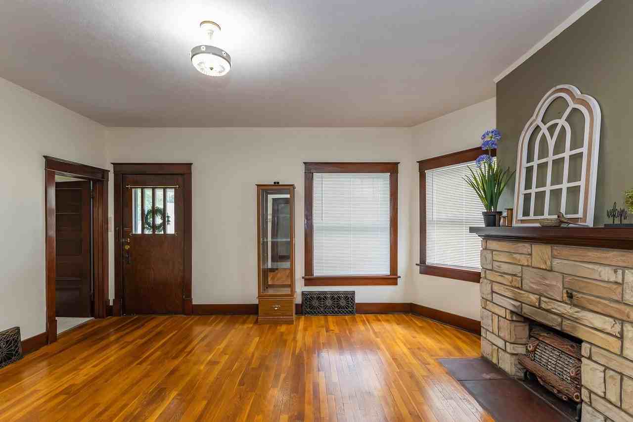 232 W 5th St - Photo 5 of 40