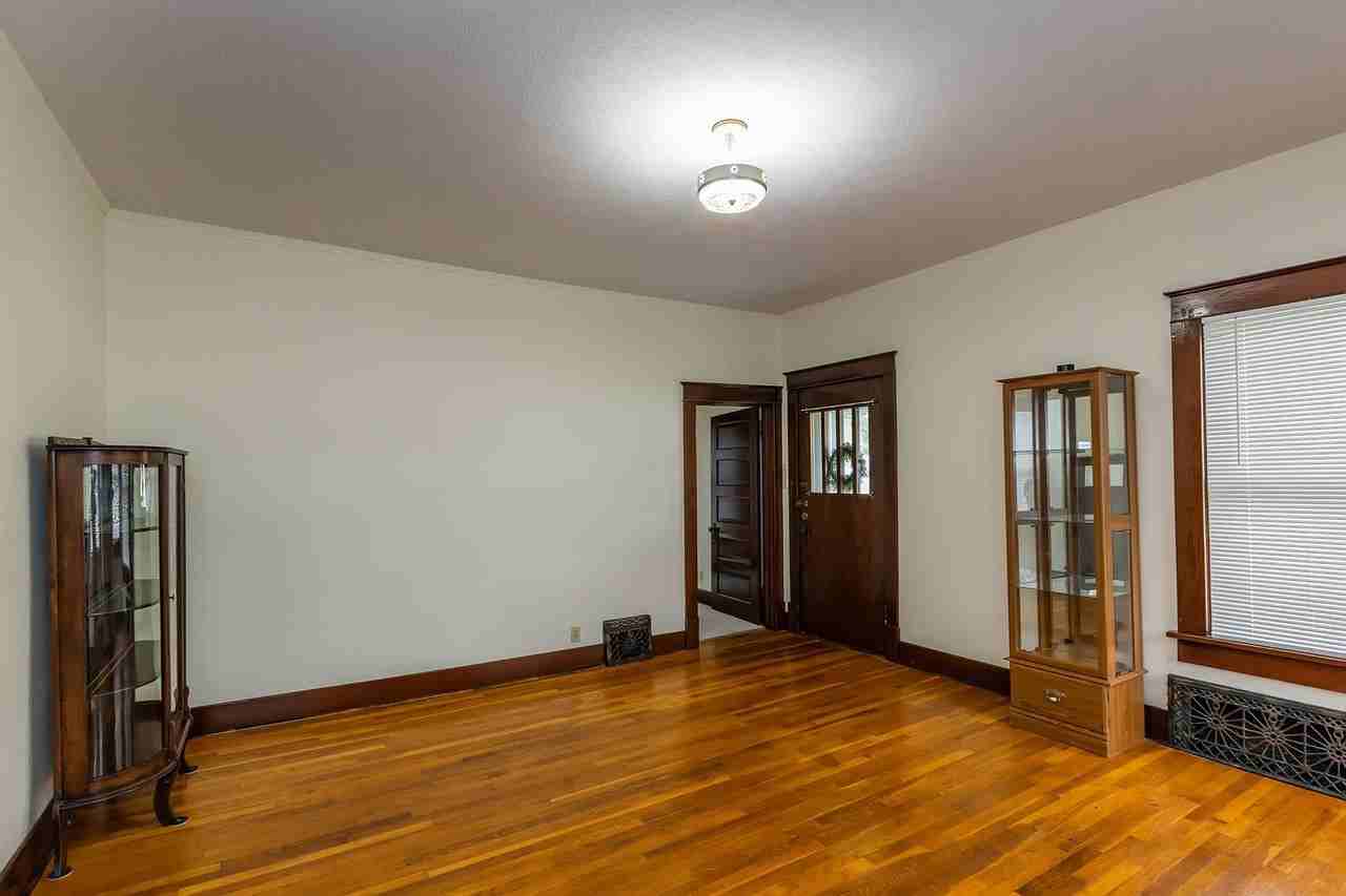 232 W 5th St - Photo 6 of 40