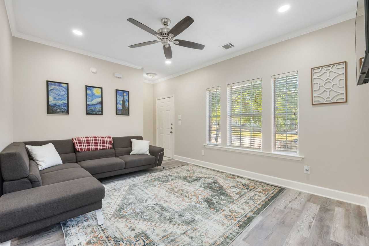 101 Winter Park Townhomes - Photo 6 of 21