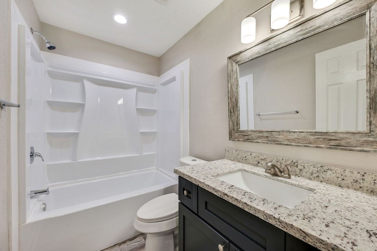 1005 Summer Court Circle - Photo 2 of 18