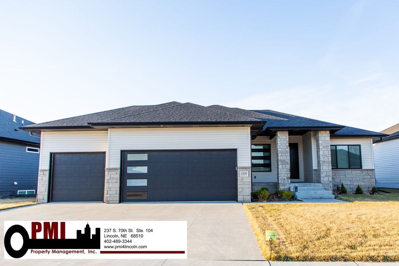 3300 Tree Line Dr - Photo 3 of 50