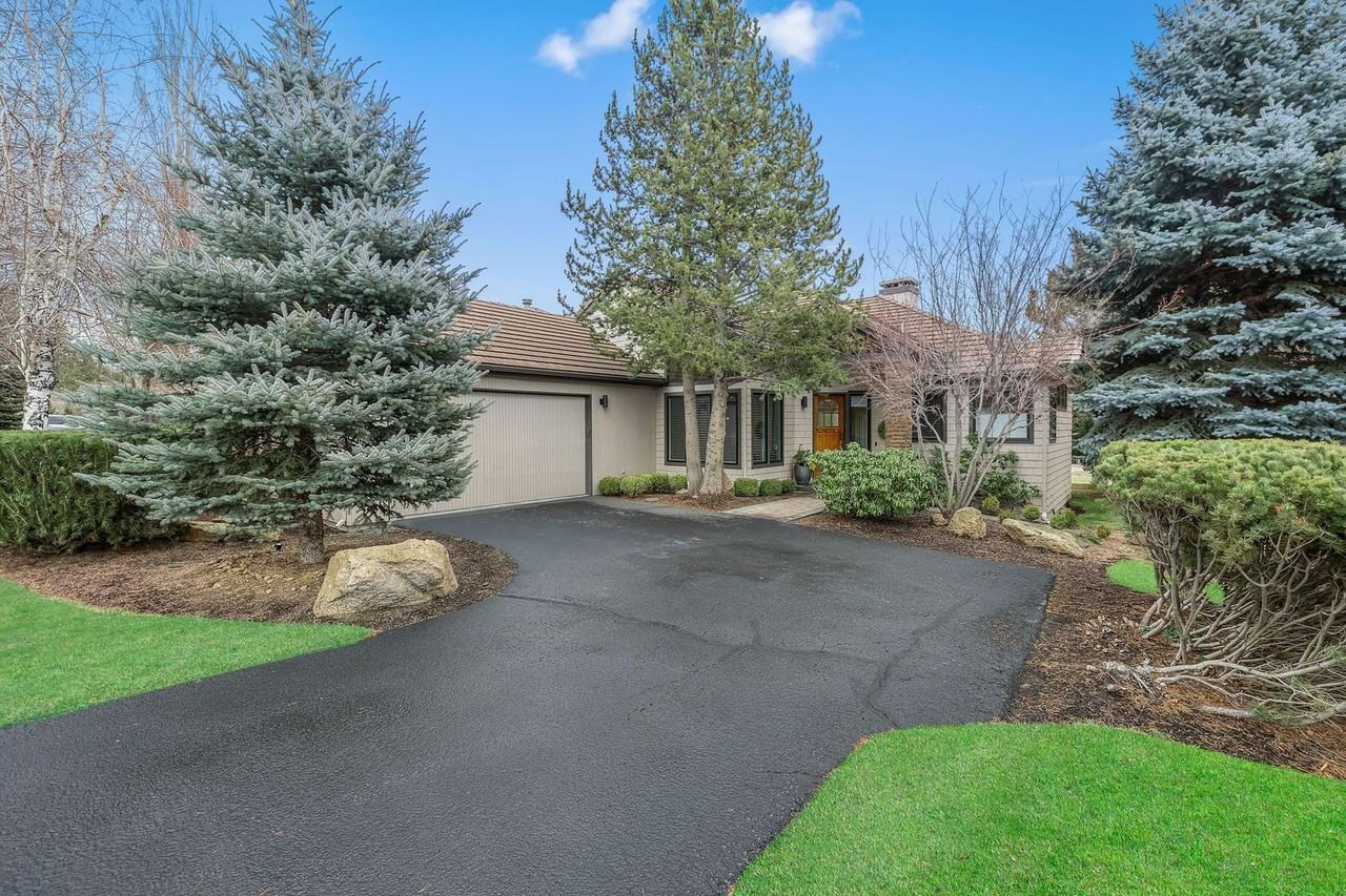 61981 Fall Creek Loop - Photo 5 of 43