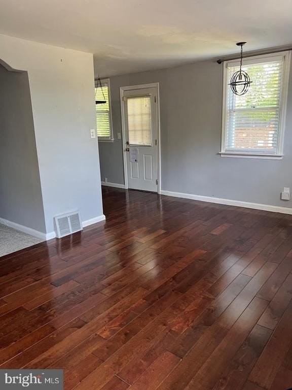 237 Miner St - Photo 6 of 29