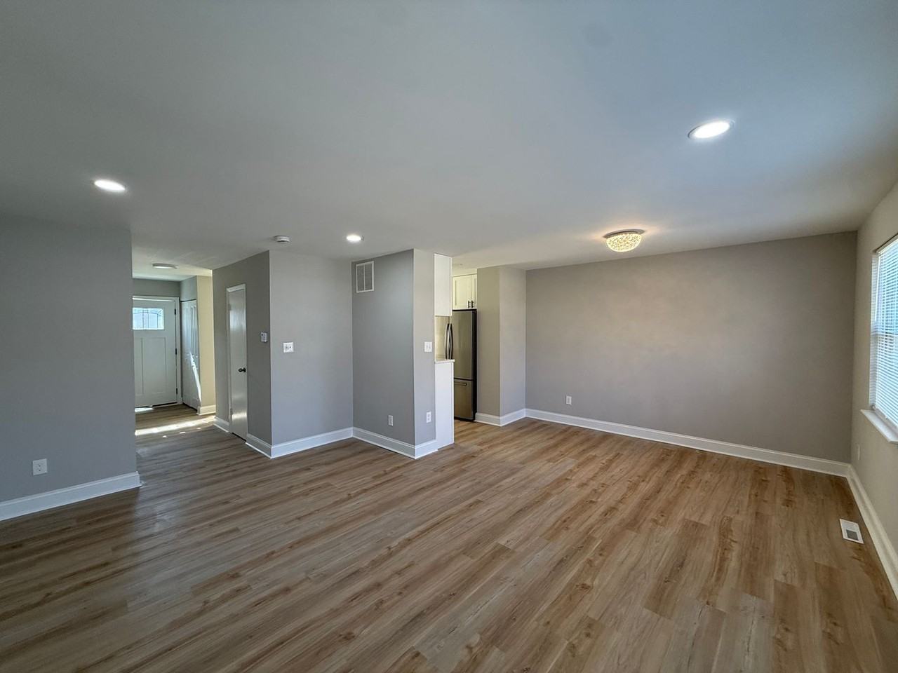 5 Warwick Mill Ct - Photo 2 of 23