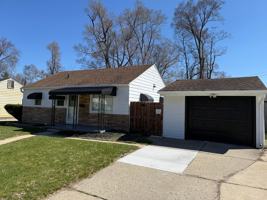 featured image of 303 W Ainsworth St