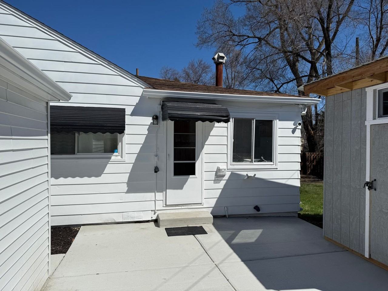 303 W Ainsworth St - Photo 3 of 22