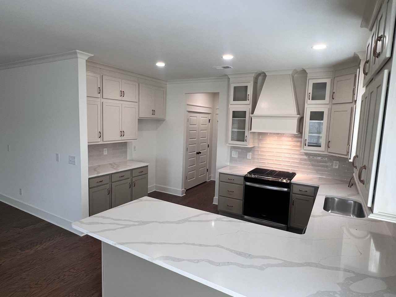 3970 Sydney Dr - Photo 4 of 18