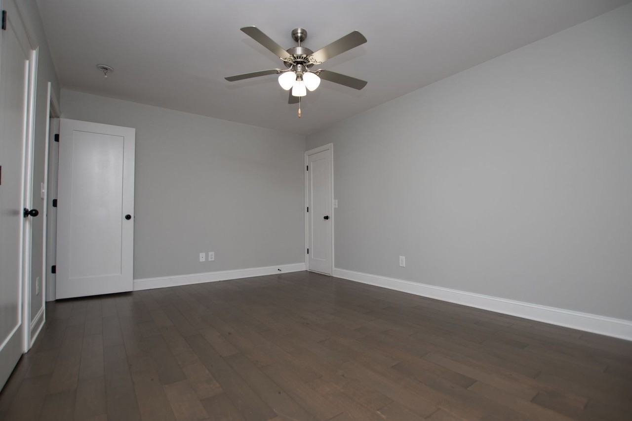 143 Brookstone Dr - Photo 5 of 50