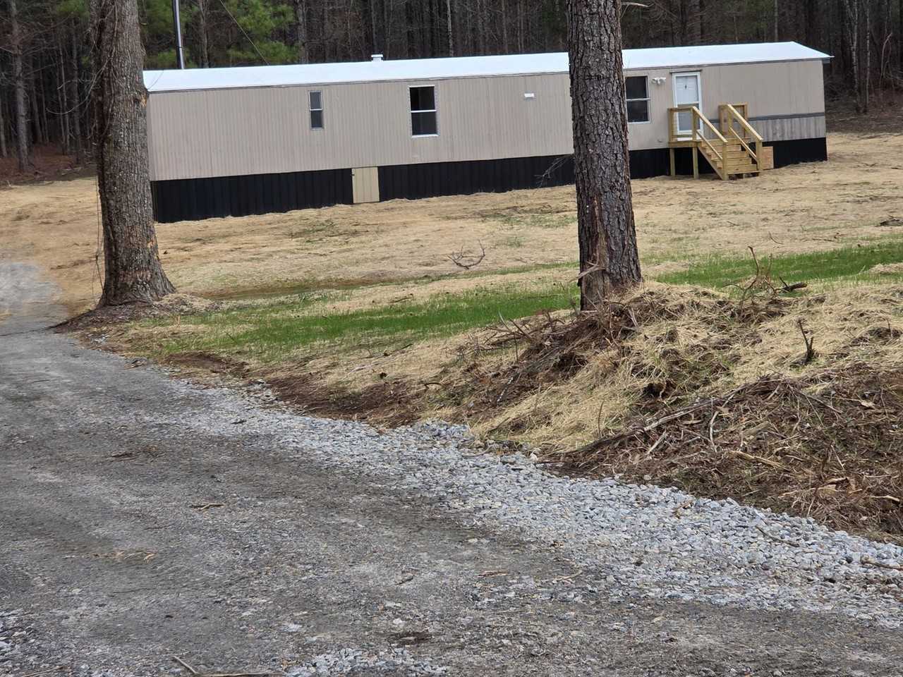 1071 Davis Bugg Rd - Photo 2 of 25