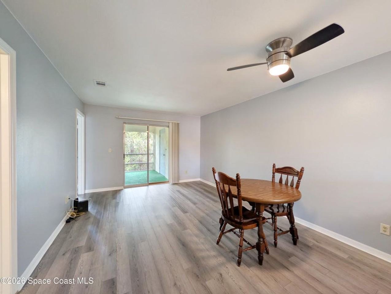 3039 Sir Hamilton Cir #8 - Photo 4 of 16