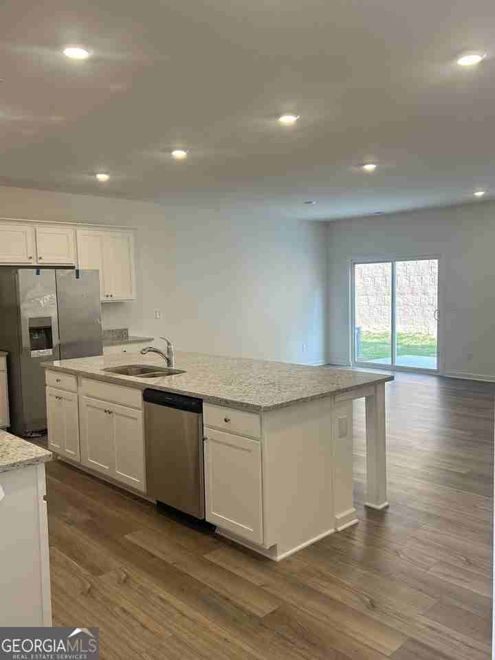 160 Vision St - Photo 3 of 11