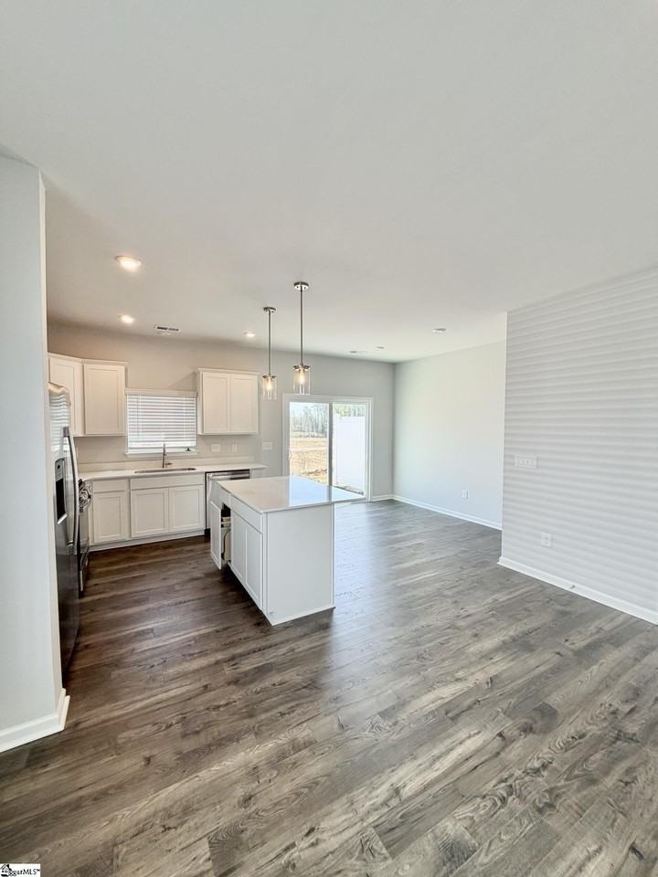 136 Randwick Ln - Photo 7 of 23