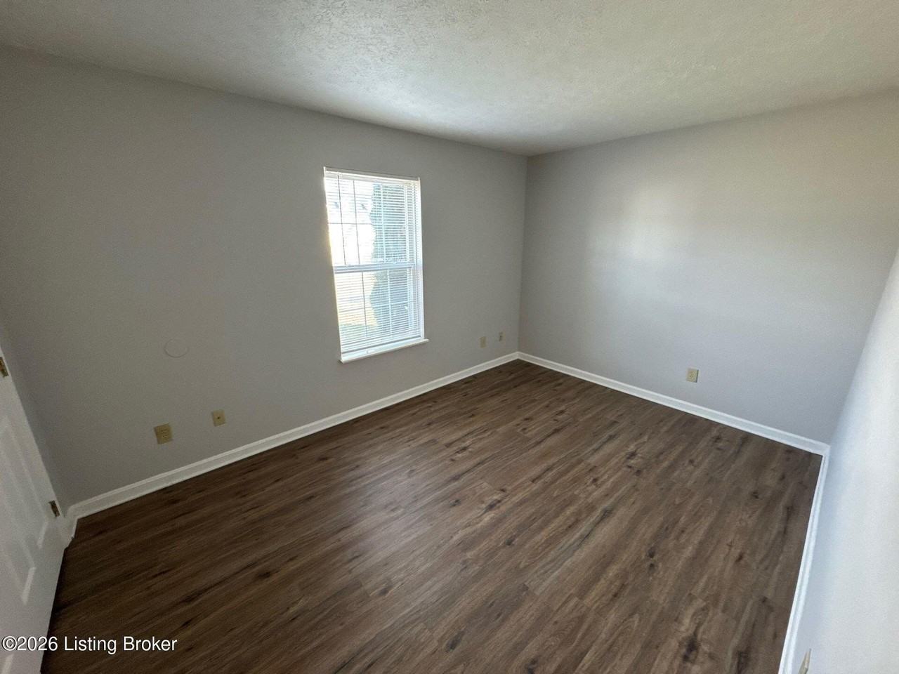 4101 Blue Lick Ct Apt 3 - Photo 7 of 17