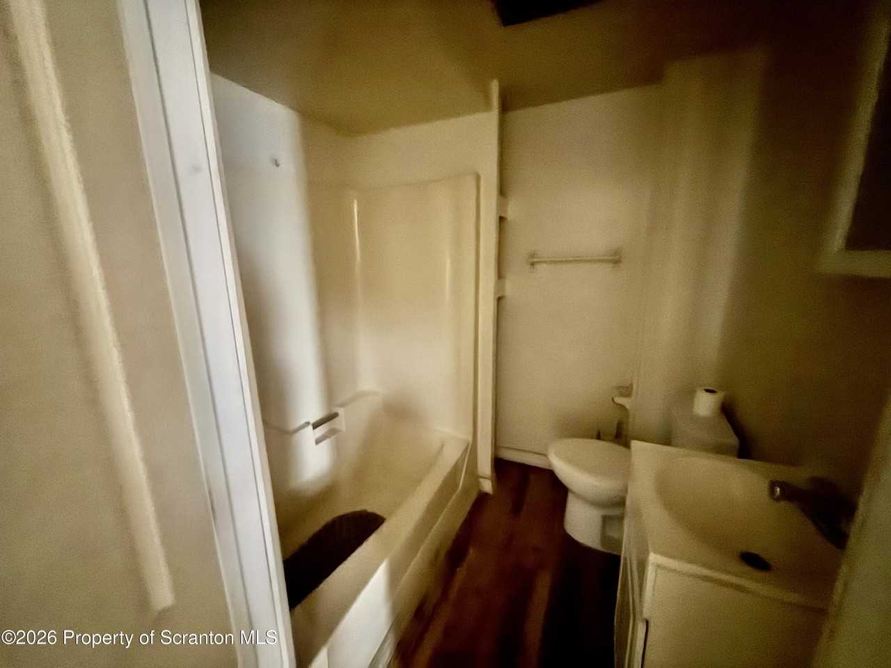 307 School St - Photo 5 of 12