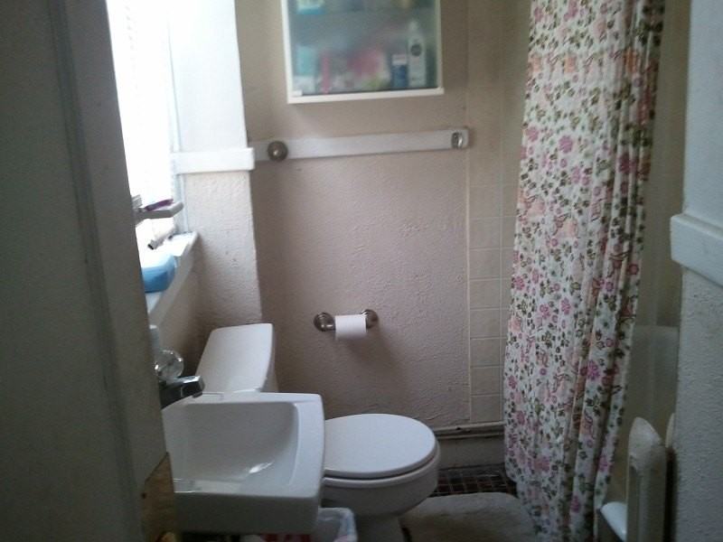 133 Grove St - Photo 3 of 4