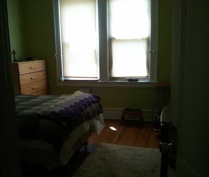 133 Grove St - Photo 4 of 4