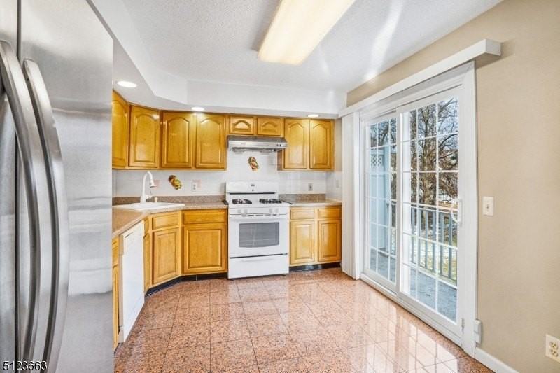 3406 French Dr - Photo 5 of 19