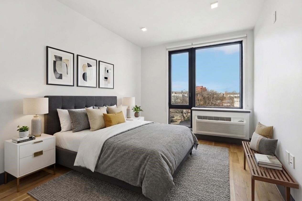 424 Arlington Ave #305 - Photo 2 of 26