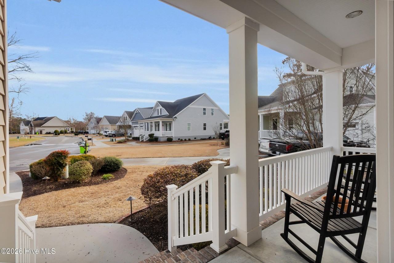 137 Shoreview Dr - Photo 2 of 36