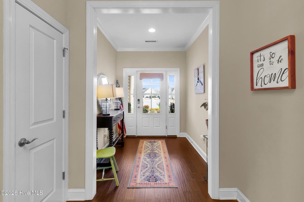 137 Shoreview Dr - Photo 3 of 36