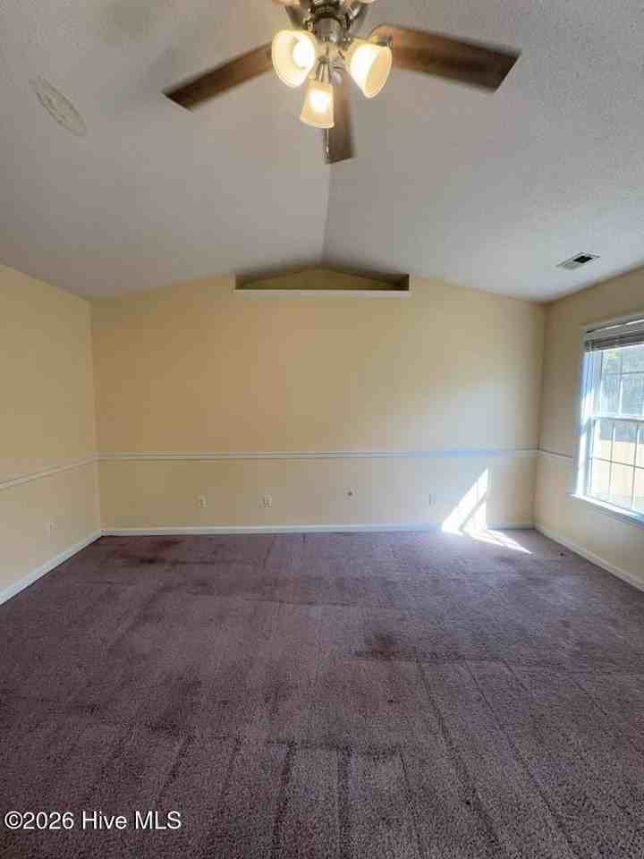 437 Boysenberry Ln - Photo 3 of 20