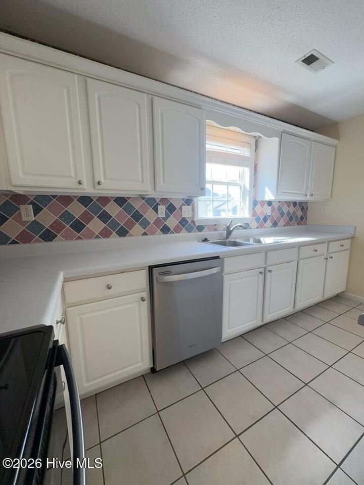 437 Boysenberry Ln - Photo 7 of 20