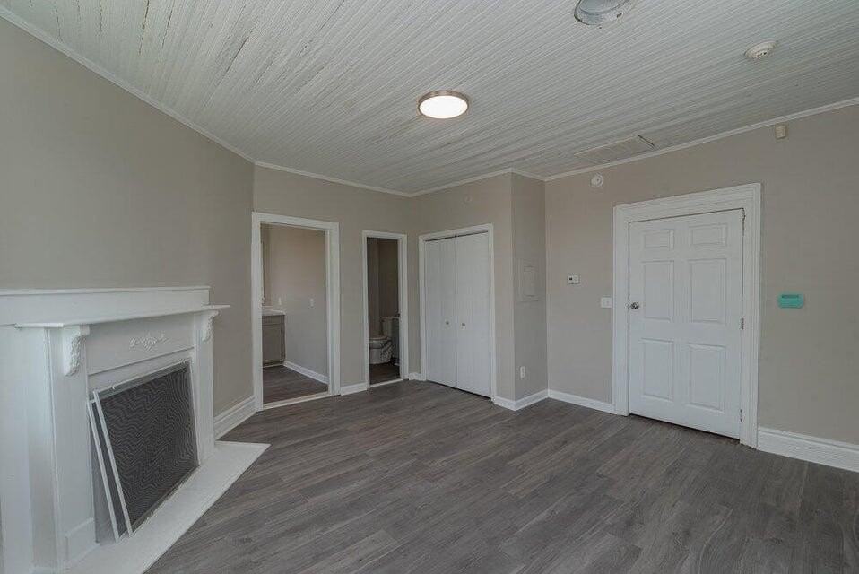 2158 Broad St Apt C - Photo 6 of 13