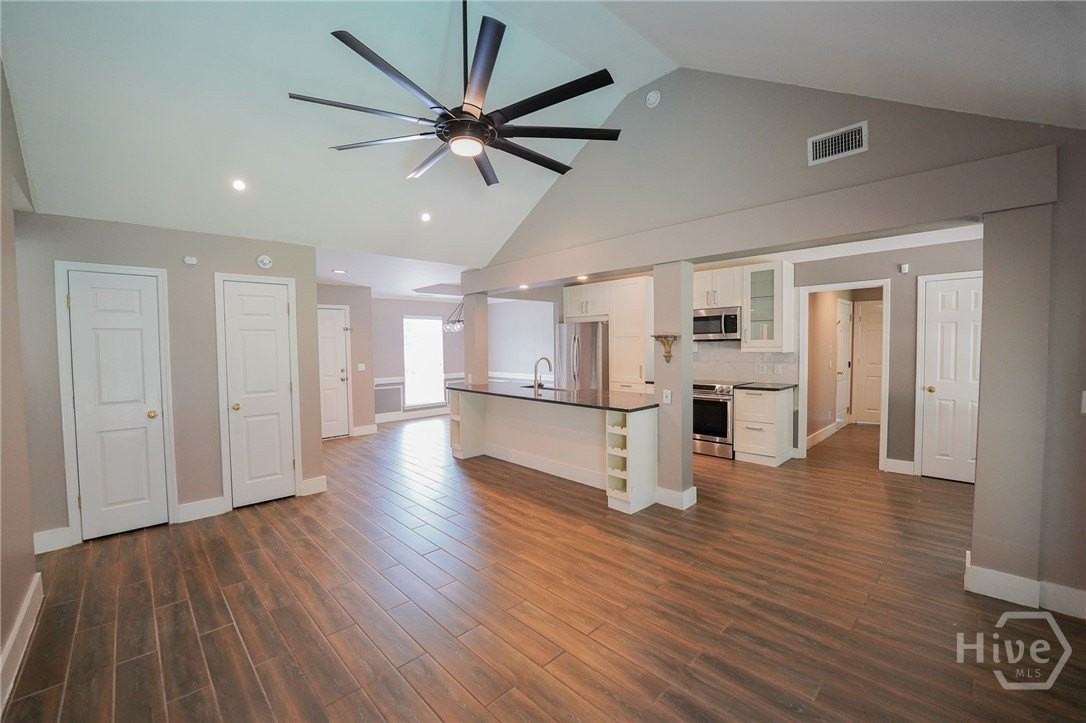 188 Reese Dr - Photo 4 of 36