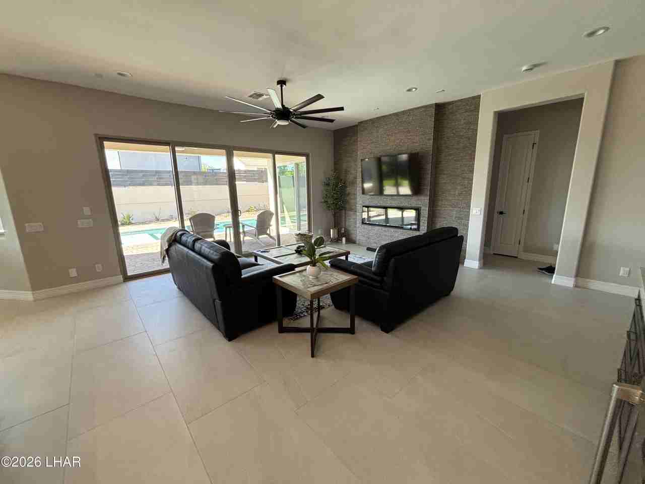 2371 Stroke Dr - Photo 4 of 43