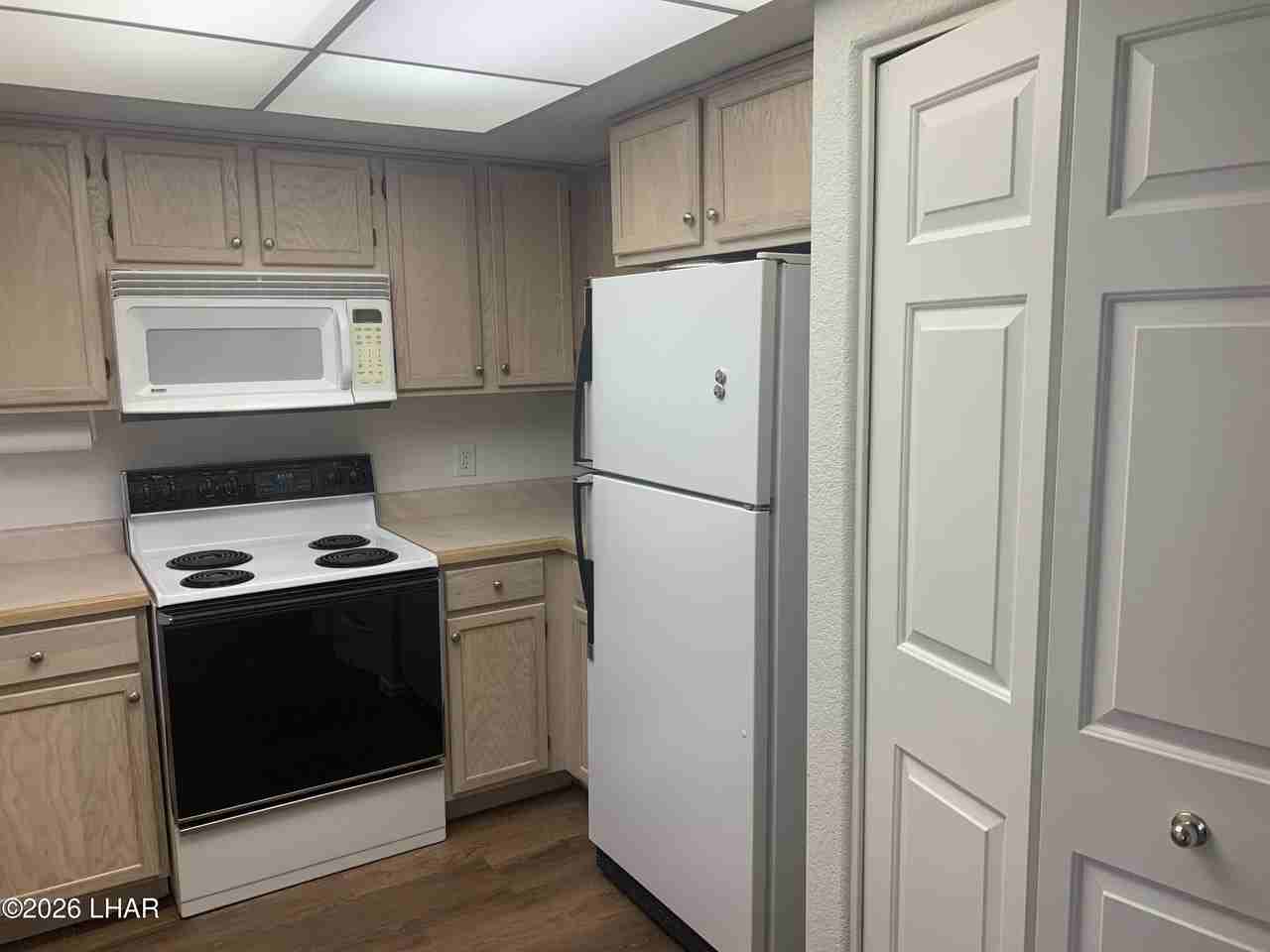 2095 Mesquite Ave Unit 29 - Photo 7 of 13