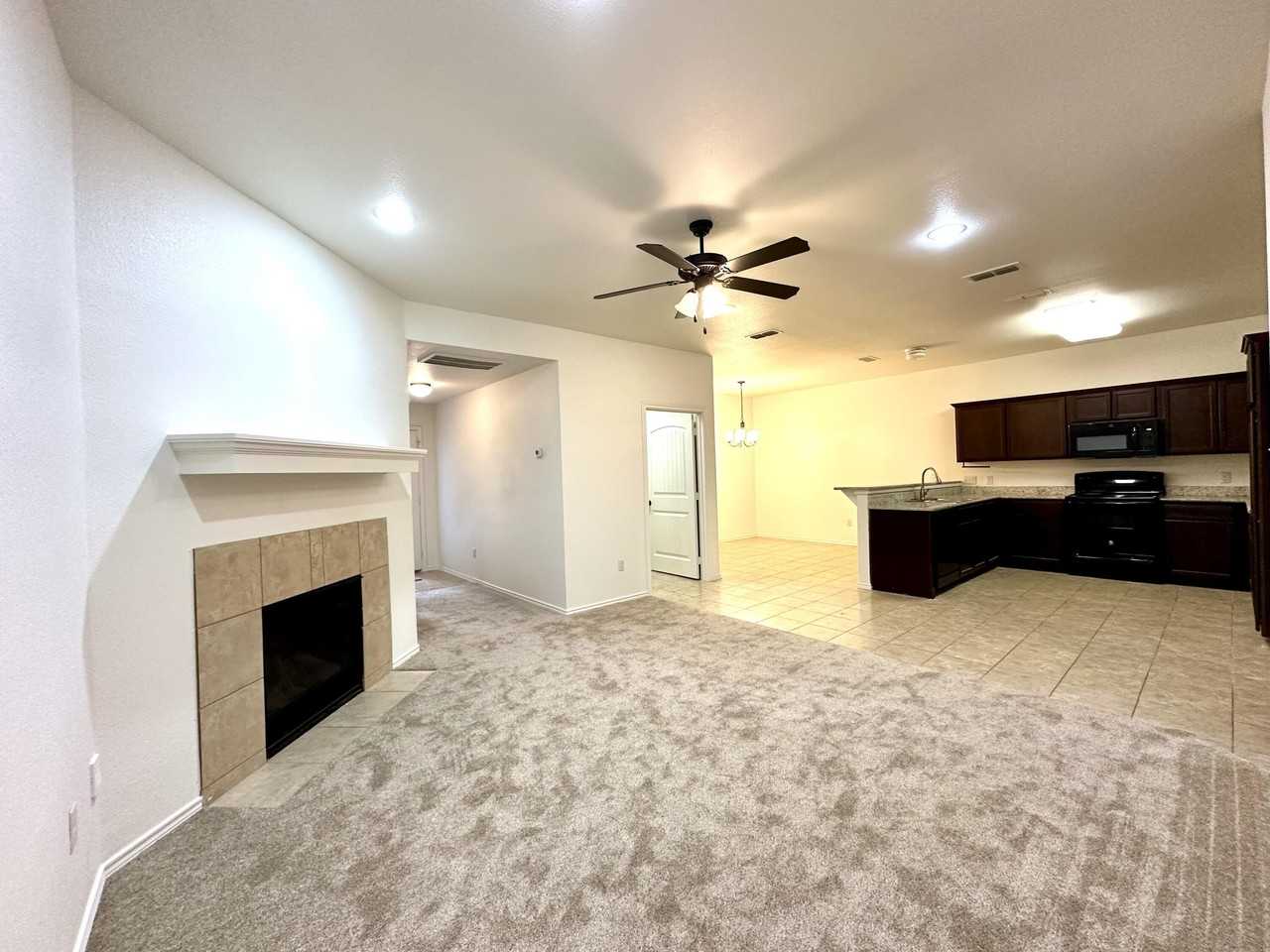 3114 112th St - Photo 3 of 9