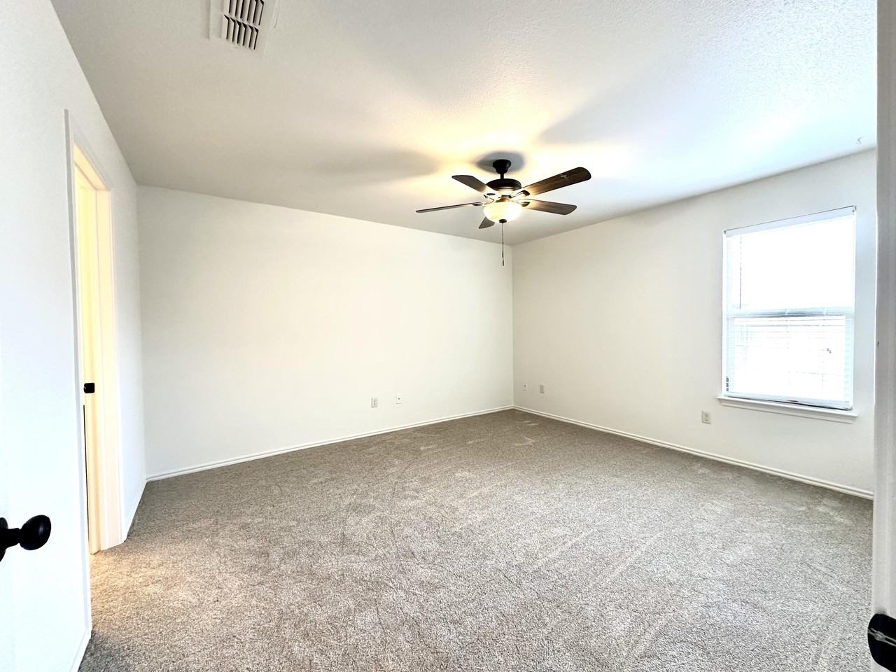 3114 112th St - Photo 7 of 9