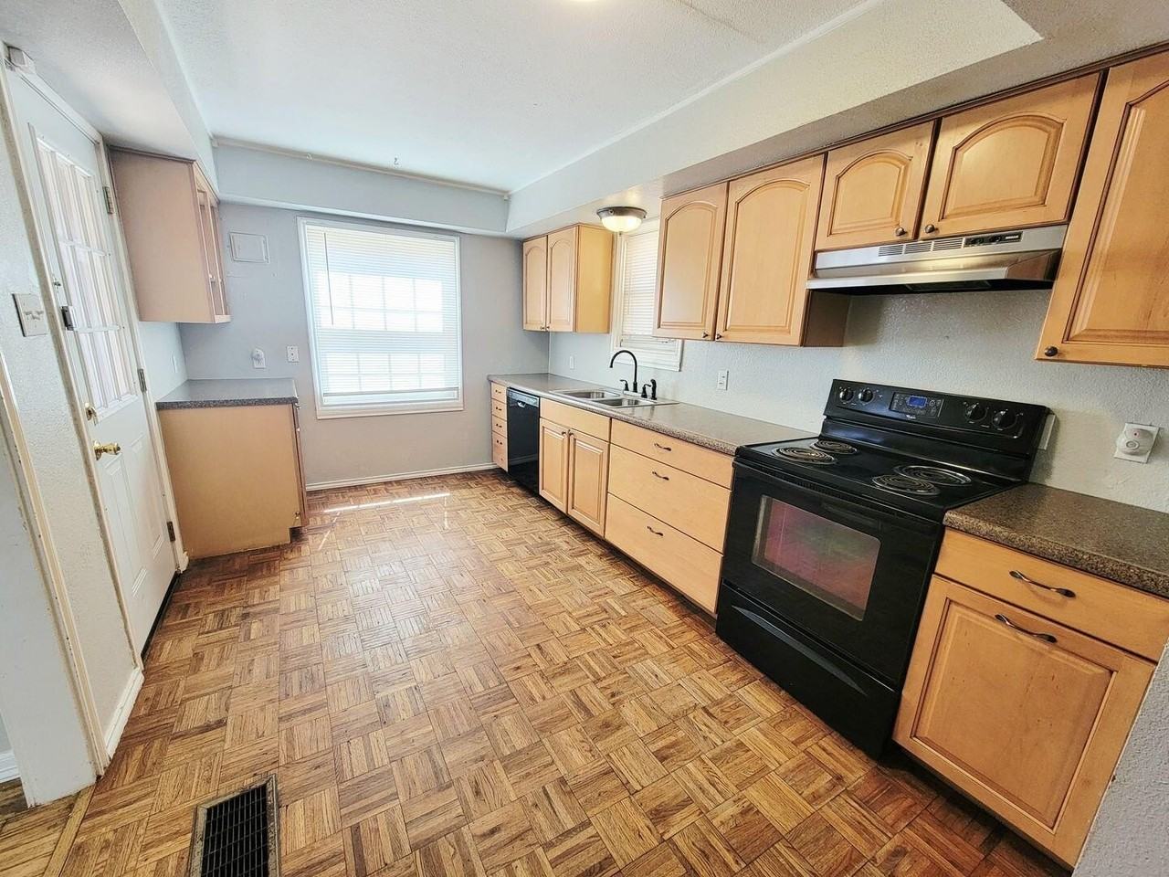 2003 16th St - Photo 5 of 13