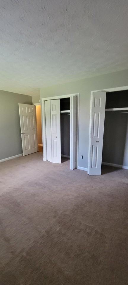 909 Gregory Way - Photo 6 of 8