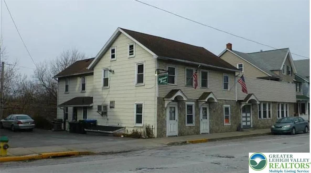 702 Main St - Photo 3 of 3