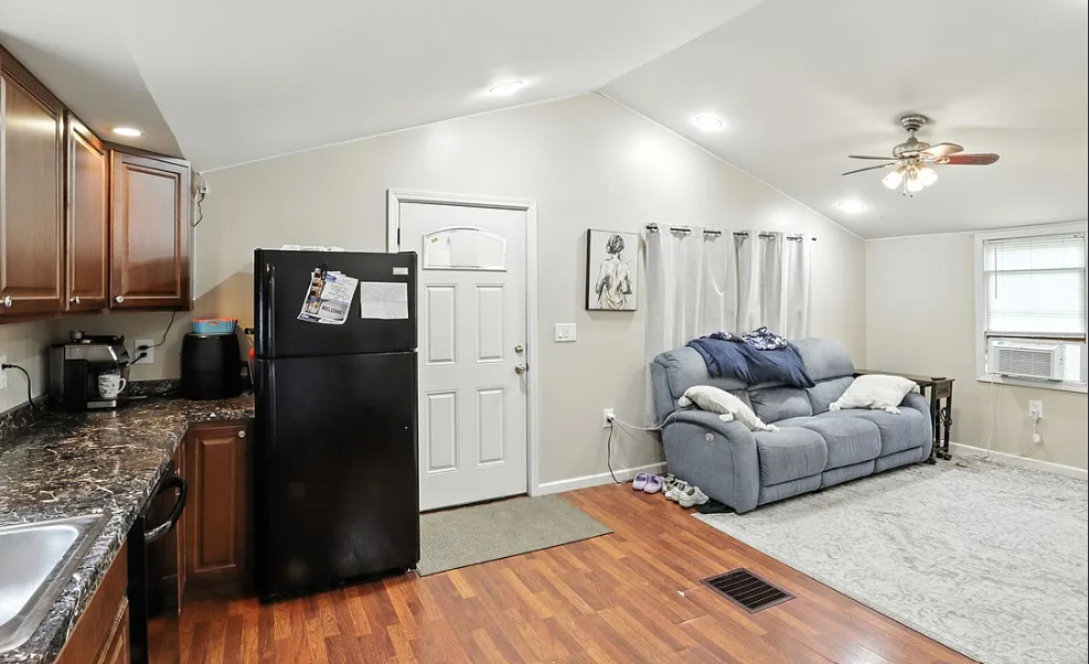 5639 Palmyra Rd #WEST - Photo 4 of 8